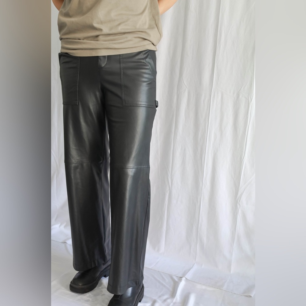 SALE 🔻 Zara Black Faux Leather Straight Leg Fleece Lined Cargo Pants